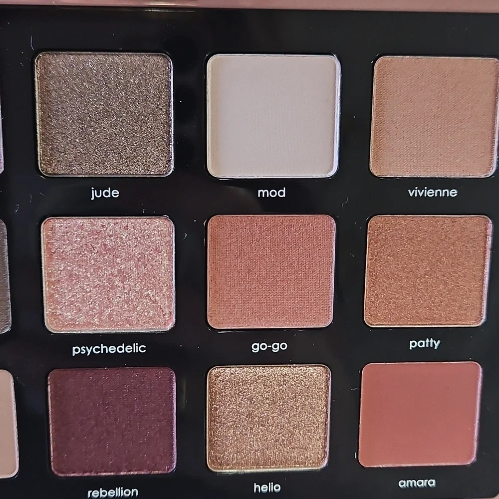Never Used Natasha Denona Retro Eyeshadow Palette - Picture 7 of 11